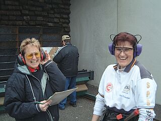 Andrea und Gabi beim Klatsch