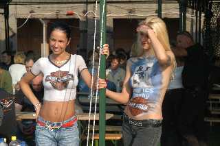 Nette Shirts mit Bodypaint