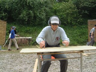 Nicole beim Probieren