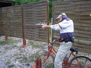 Roland auf dem chinesischen Fahrrad