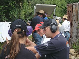 Matt Burkatt erkl&auml;rt eine Stage